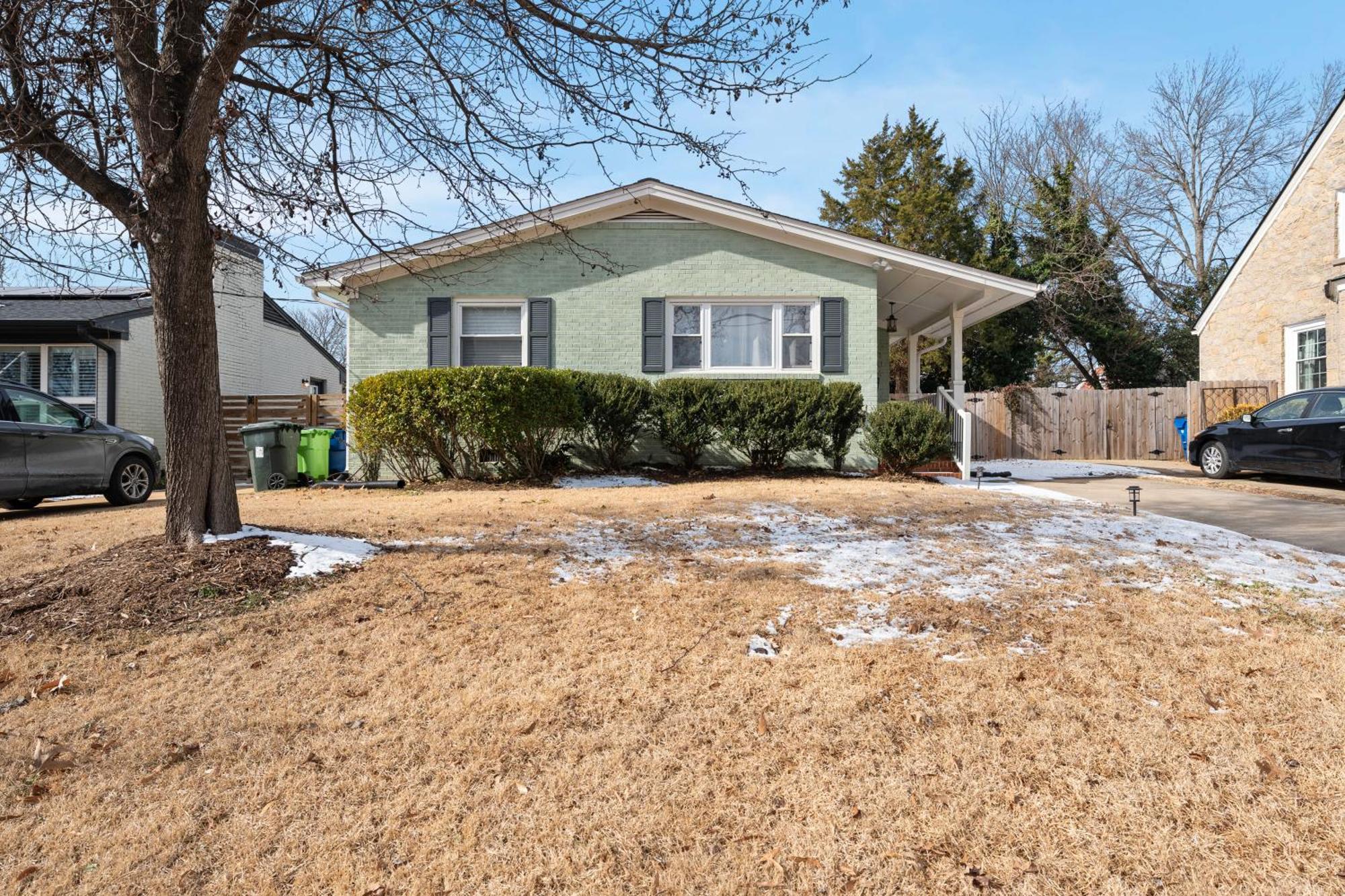 Charming Dt 3-Bed Bungalow With Fenced-In Yard Raleigh Esterno foto